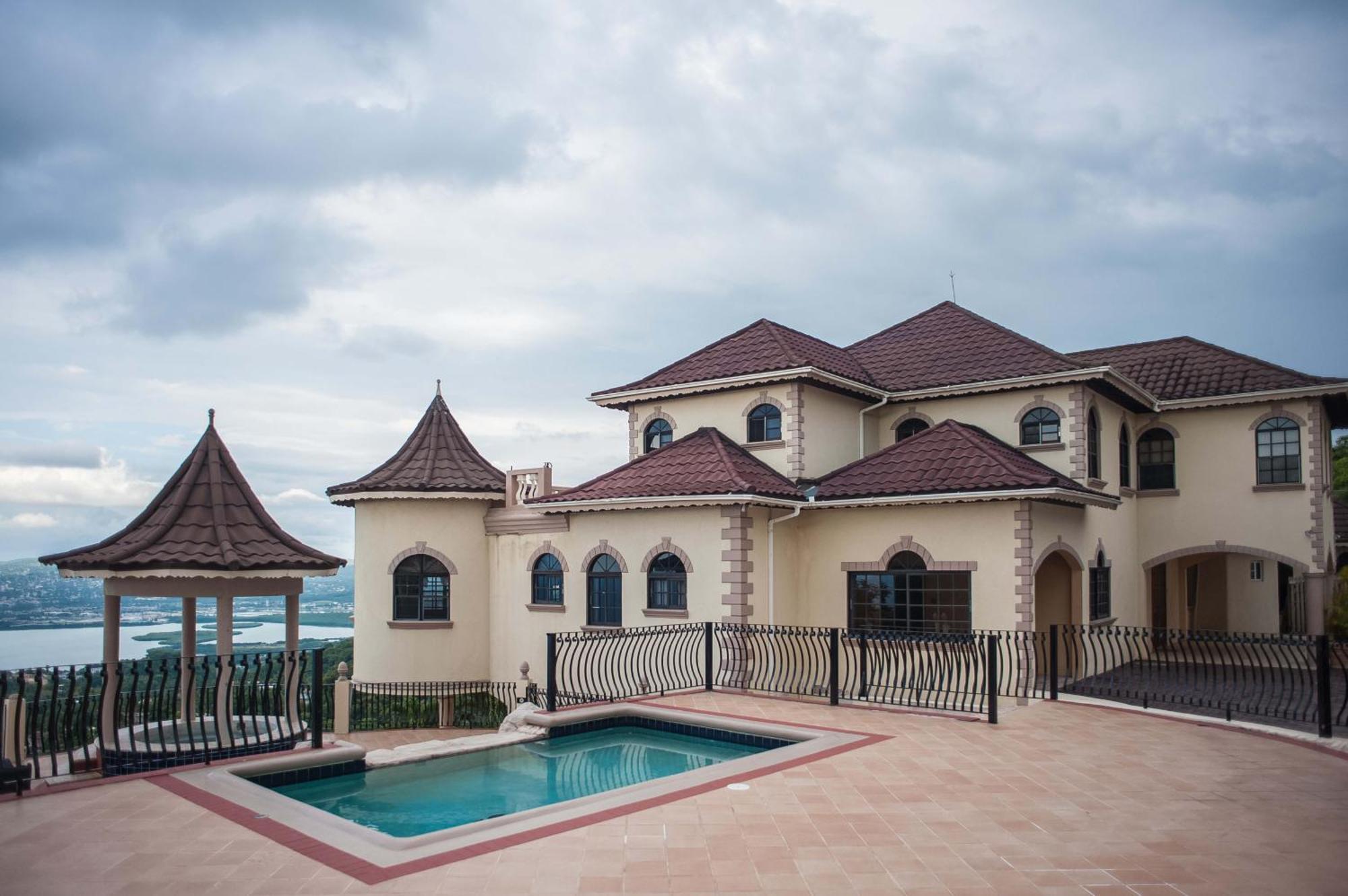 Clarridge View Guesthouse มอนเทโกเบย์ ภายนอก รูปภาพ