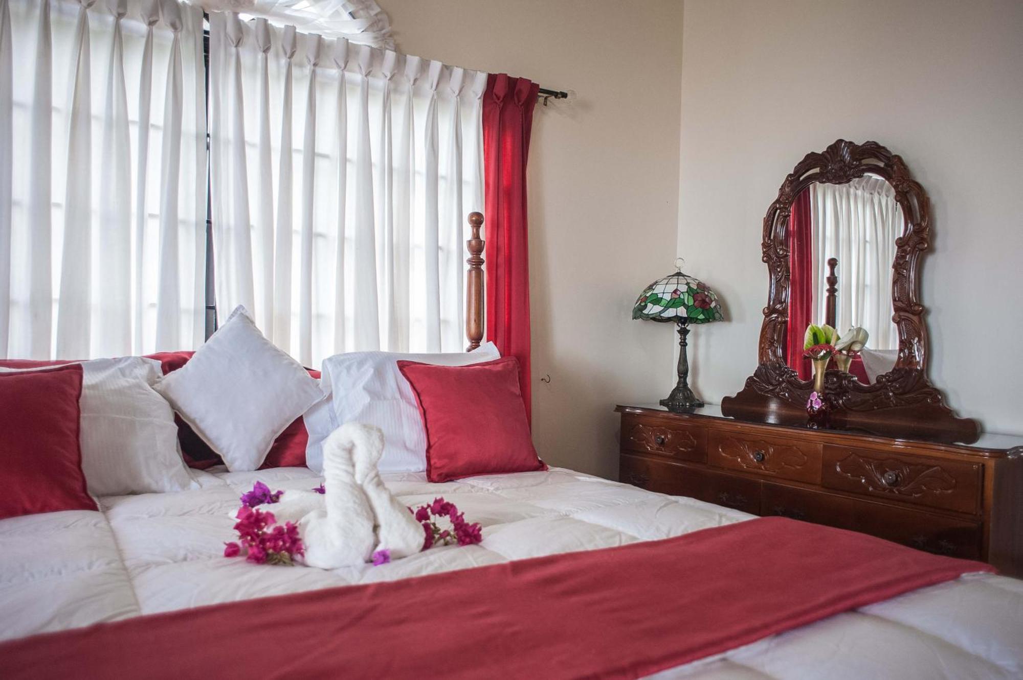 Clarridge View Guesthouse มอนเทโกเบย์ ภายนอก รูปภาพ