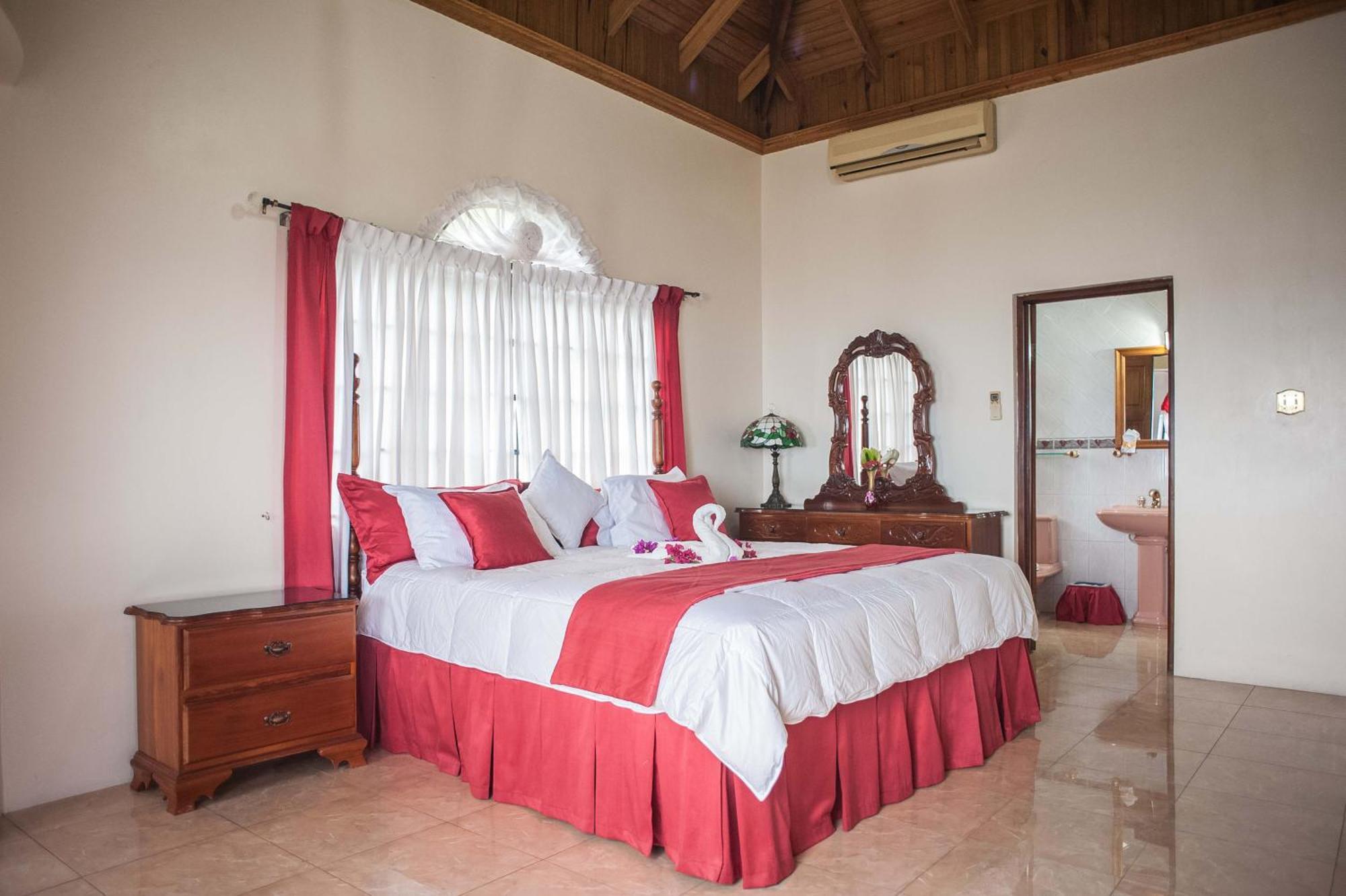 Clarridge View Guesthouse มอนเทโกเบย์ ภายนอก รูปภาพ