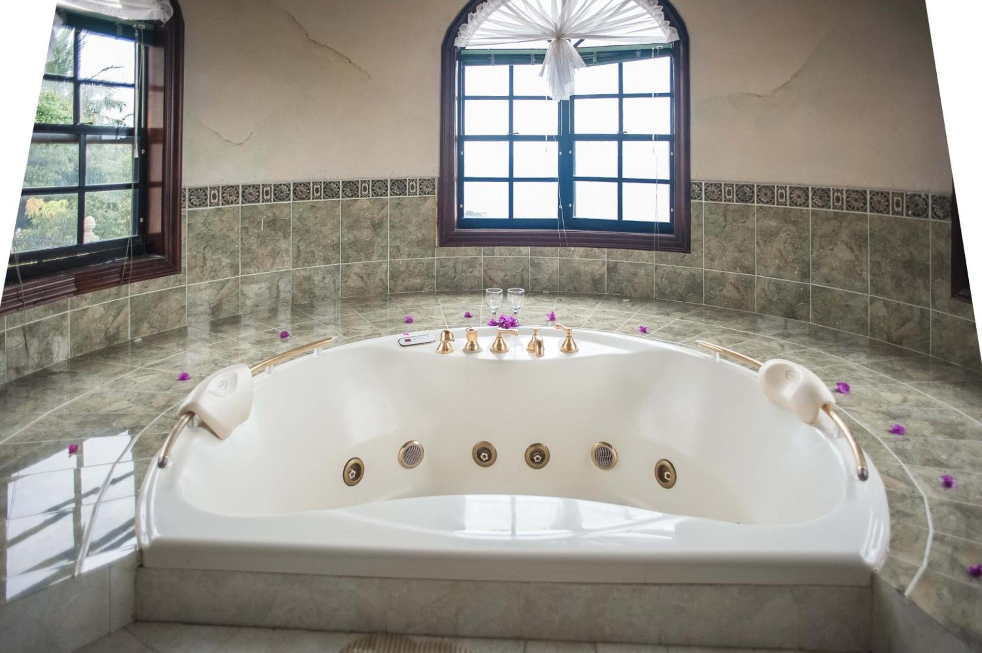 Clarridge View Guesthouse มอนเทโกเบย์ ภายนอก รูปภาพ