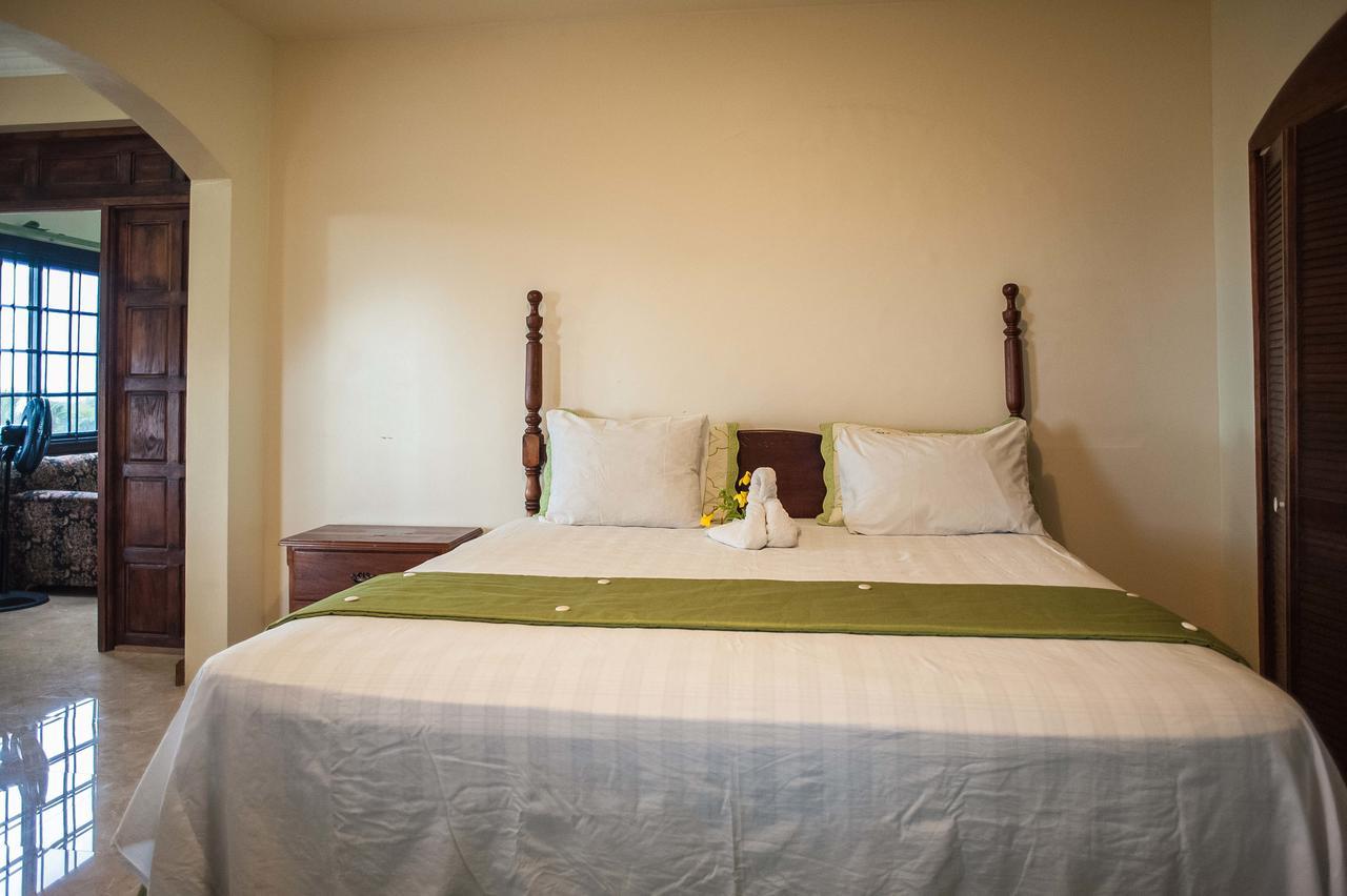 Clarridge View Guesthouse มอนเทโกเบย์ ภายนอก รูปภาพ